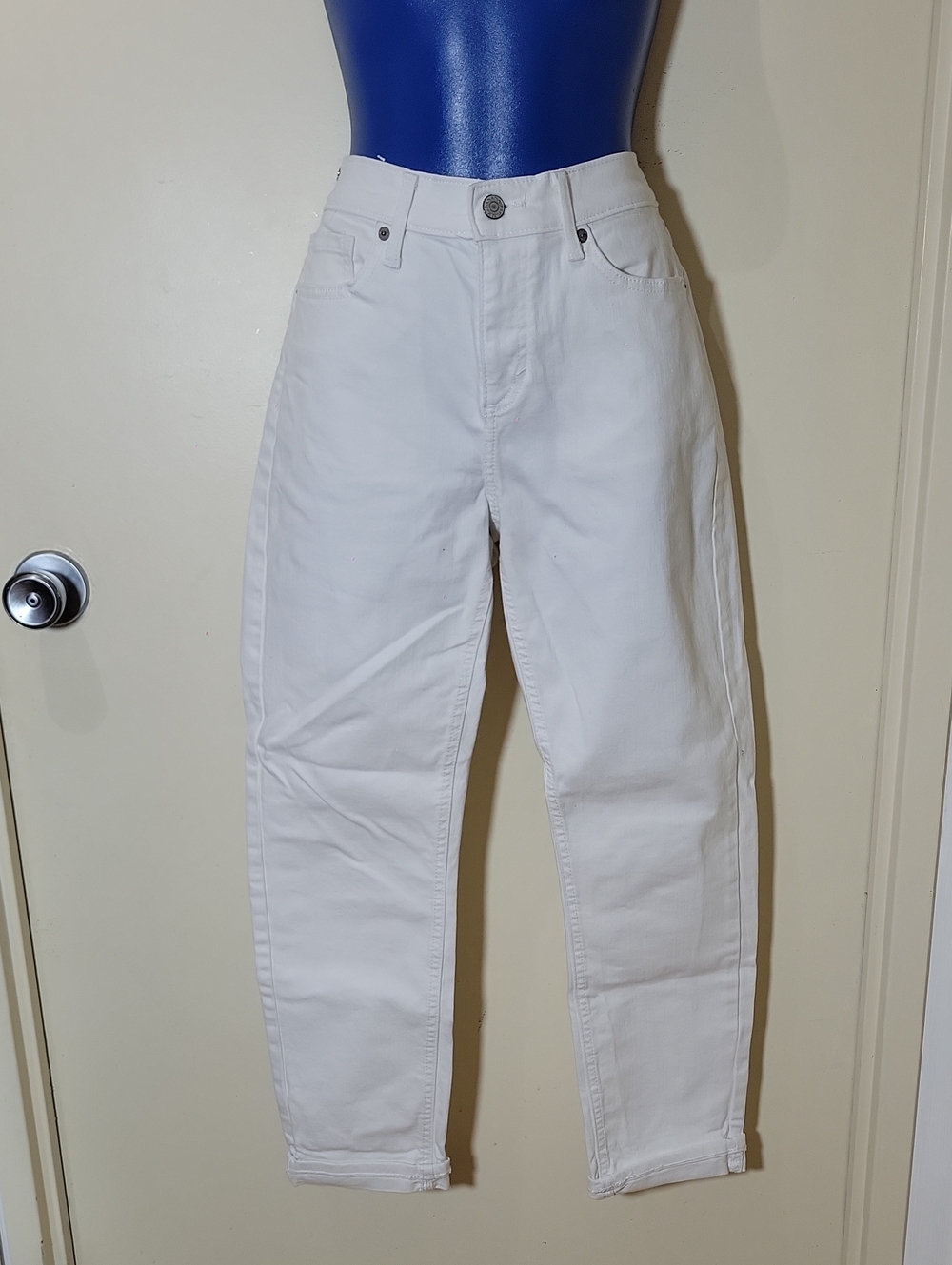 Women’s White High-Rise Jeans